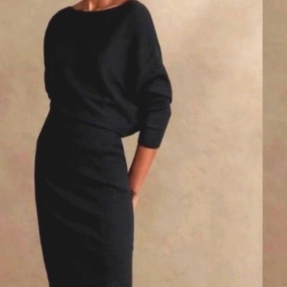 Banana Republic Dresses & Skirts - Banana Republic Boat Neck Knit Dress XS midi